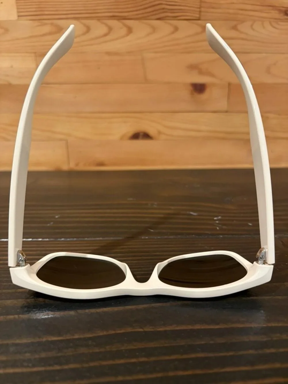 Ray-BanRB2132 New Wayfarer 875 Black/Beige G-15 Green Sunglasses 55-18-145 Italy